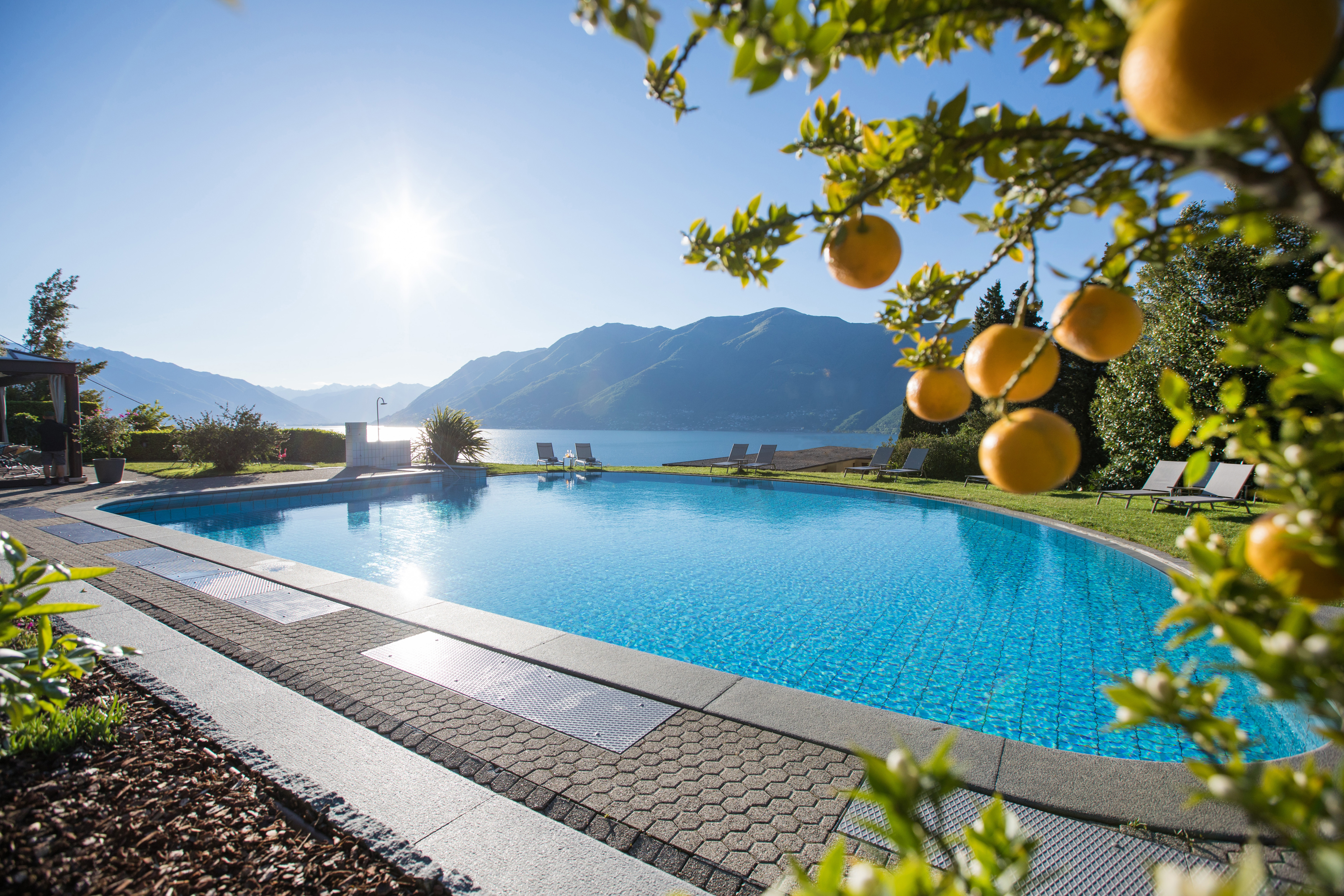Park-Hotel-Brenscino-Brissago-home_08.jpg