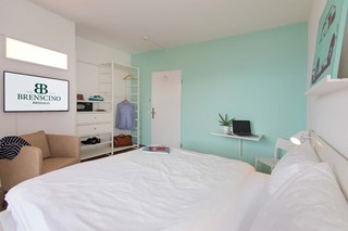park-hotel-brenscino-brissago-rooms-small-economy-double-room_02.jpg